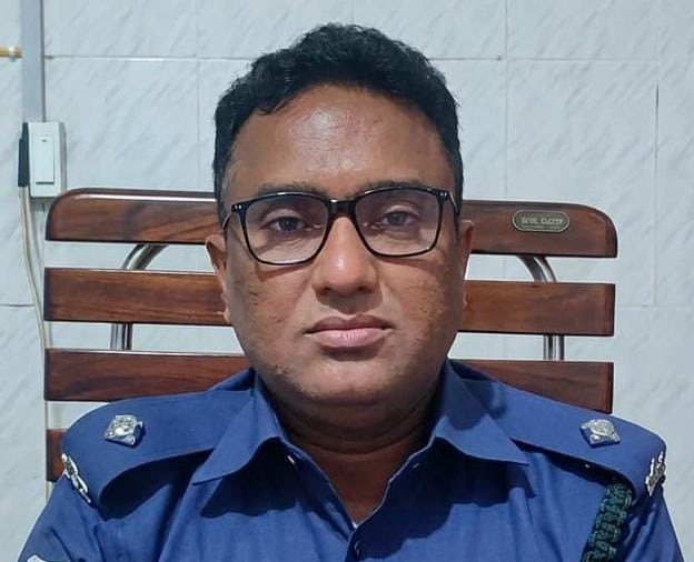 আশাশুনিতে নবাগত ওসি মোঃ জাহাঙ্গীর আরিফ এর যোগদান