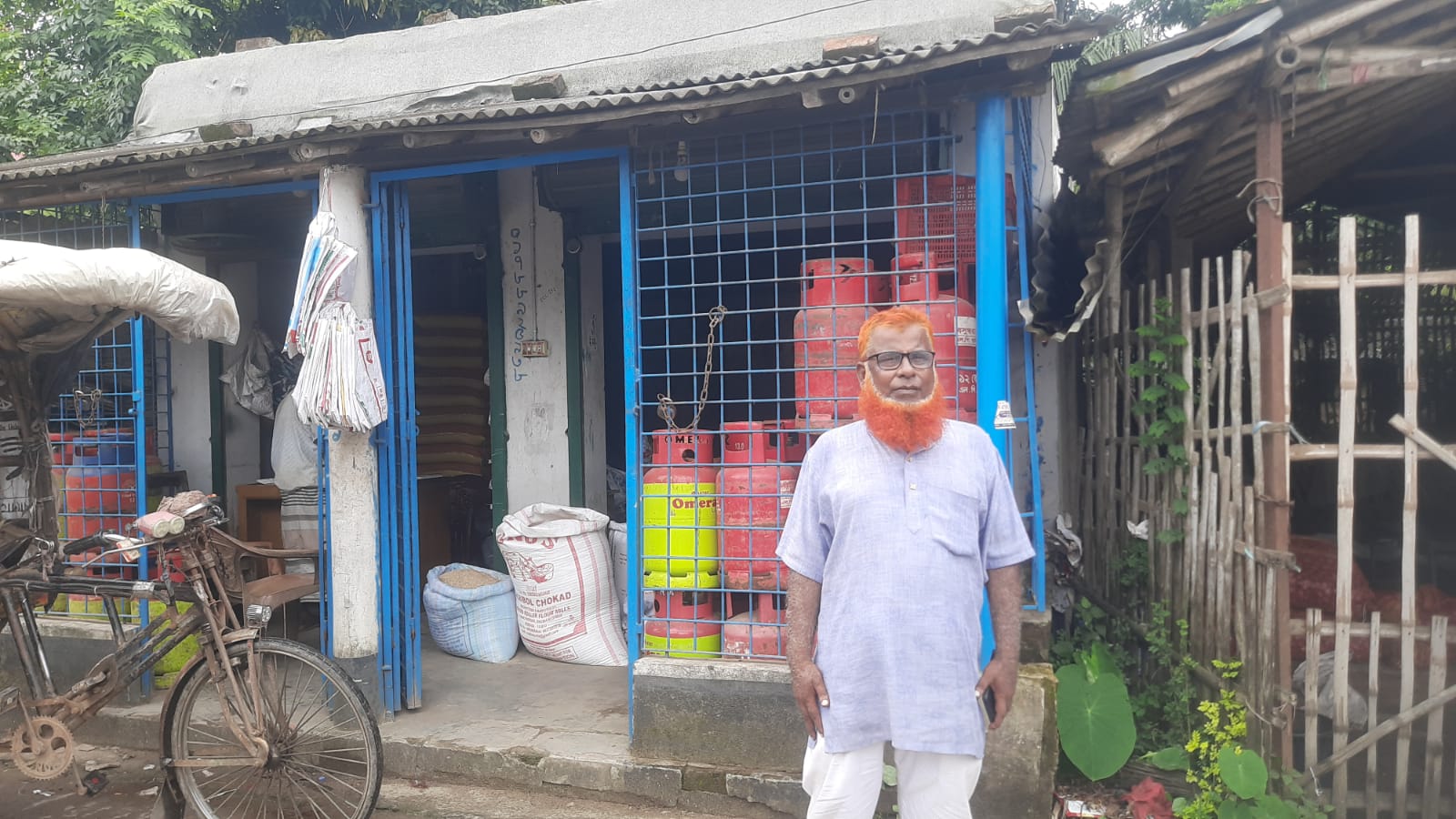 আদালাত অমান্য করে কালিগঞ্জে জমি জবরদখলের পাঁয়তারা: সংখ্যালঘু প্রভাব খাটিয়ে হয়রানির অভিযোগ