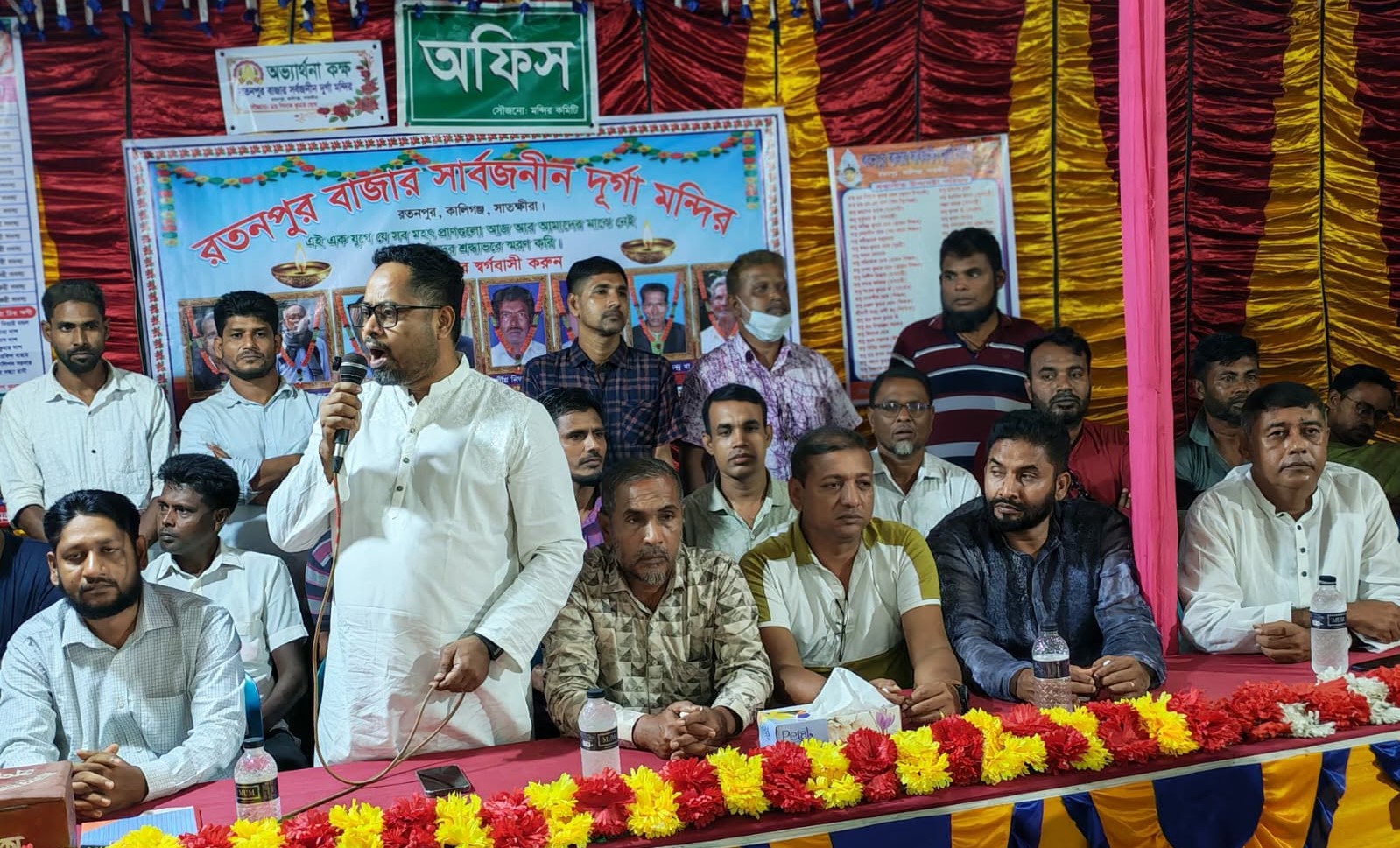 কালিগঞ্জে বিভিন্ন পূজামন্ডপ পরিদর্শন করলেন ইঞ্জিঃ আইয়ুব হোসেন মুকুল